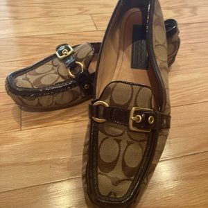 Women’s size 9.5 coach loafers